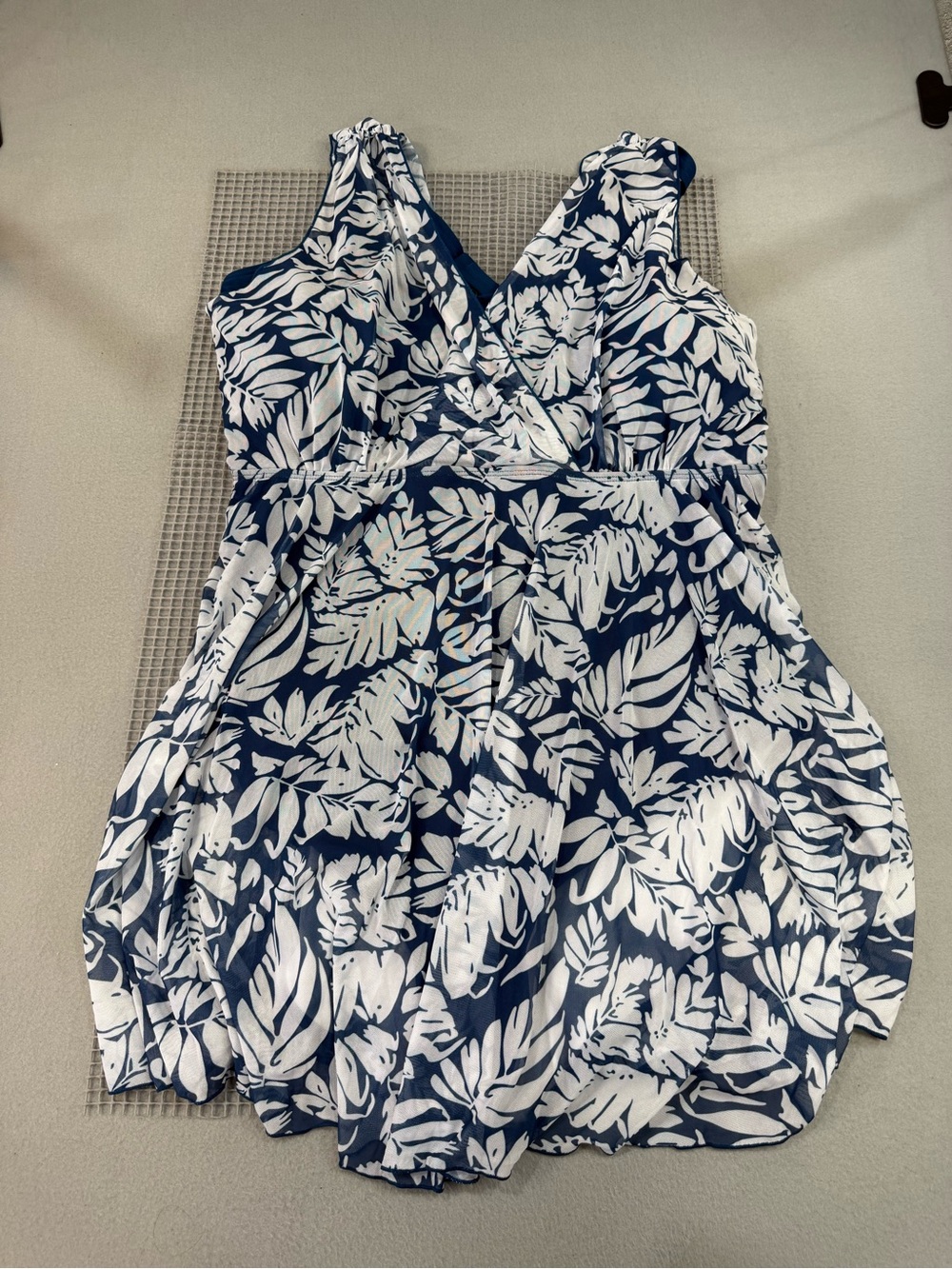 BloomChic Navy and White Tropical One-Piece Swimsuit Swim Dress size 30